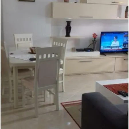 Lungo Mare Apartment Vlore